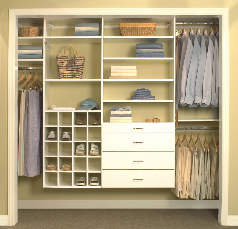 Closet drawers in reach-in closets can include islands with seats to increase space in the bedroom